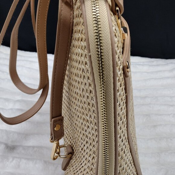 Miztique Daisy Bamboo Backpack Purse Convertible Adjustable Straps Beige & Gold - Picture 3 of 9
